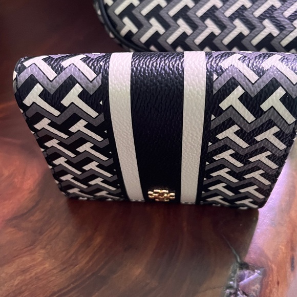 Tory Burch handbag and wallet - Picture 4 of 9